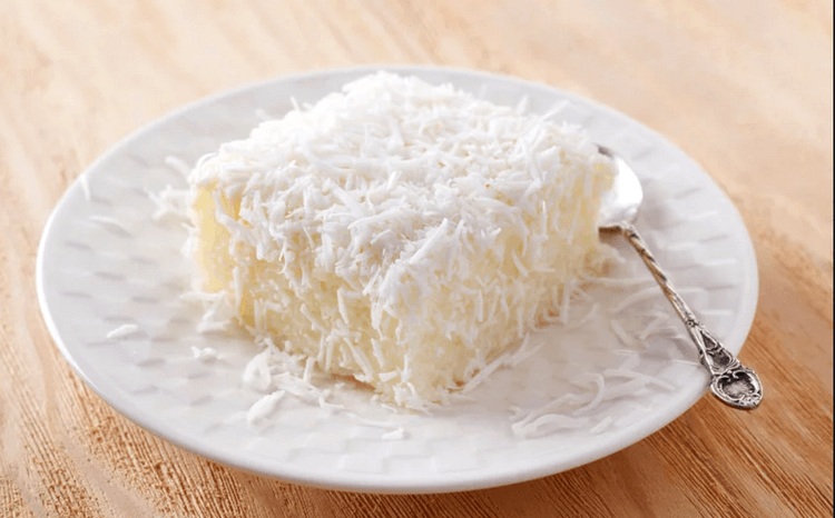 Bolo de coco de liquidificador