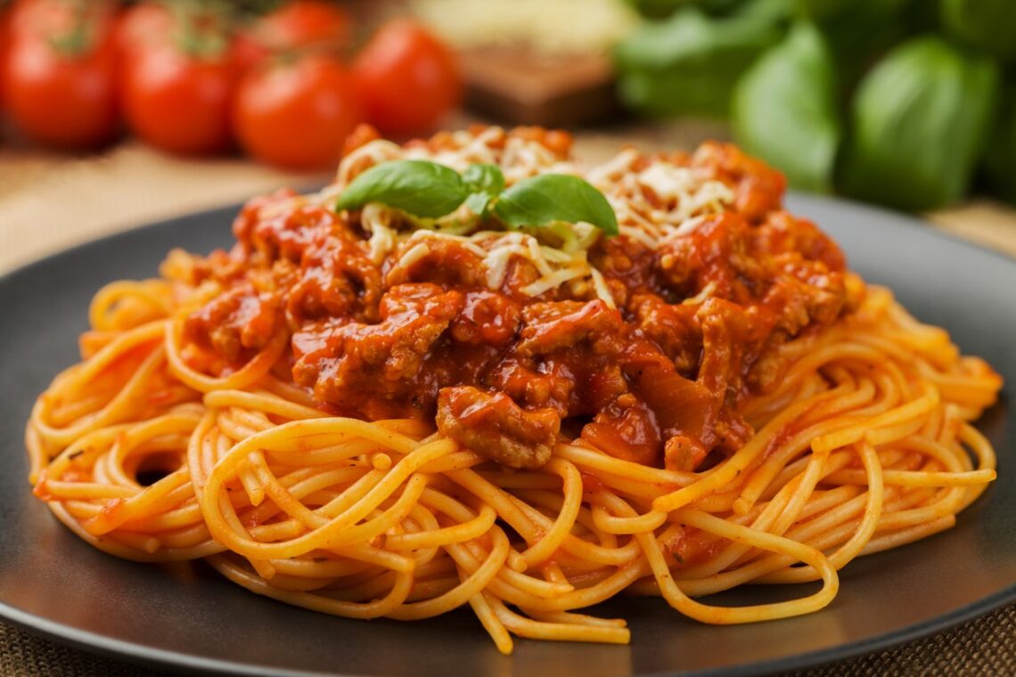 Macarrão Espaguete à Bolonhesa