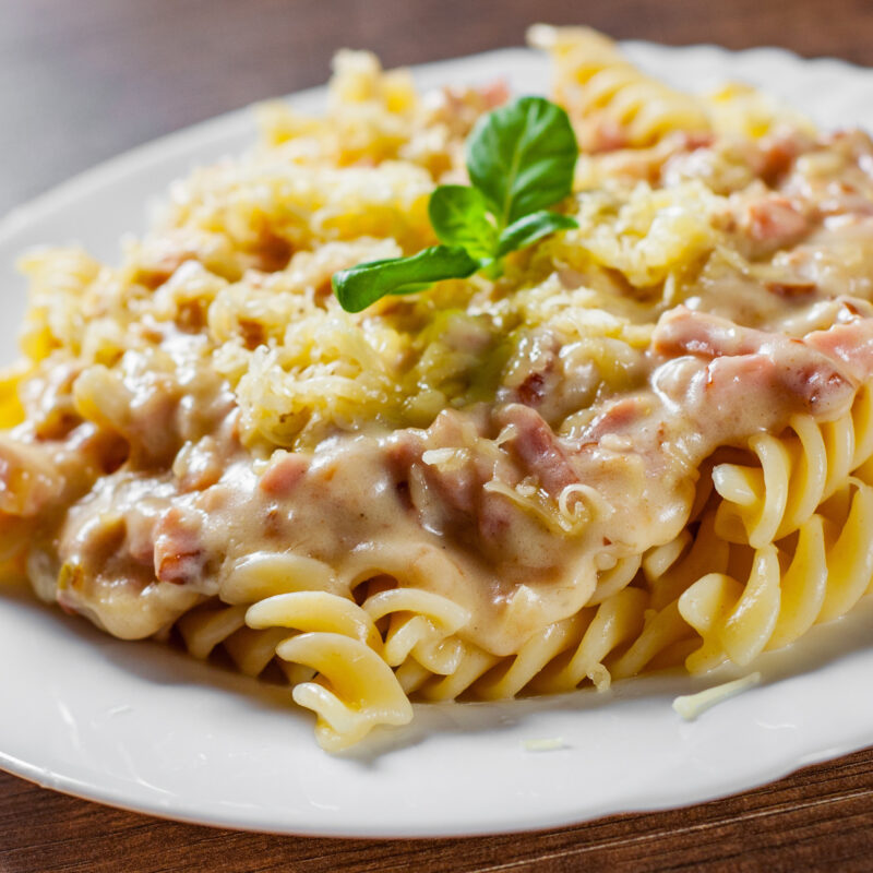 Macarrão Parafuso com Molho Cremoso