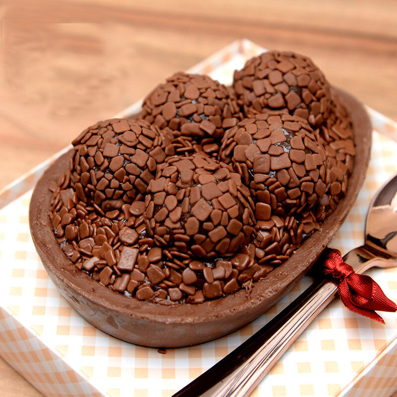 Ovo de Páscoa Trufado com Brigadeiro
